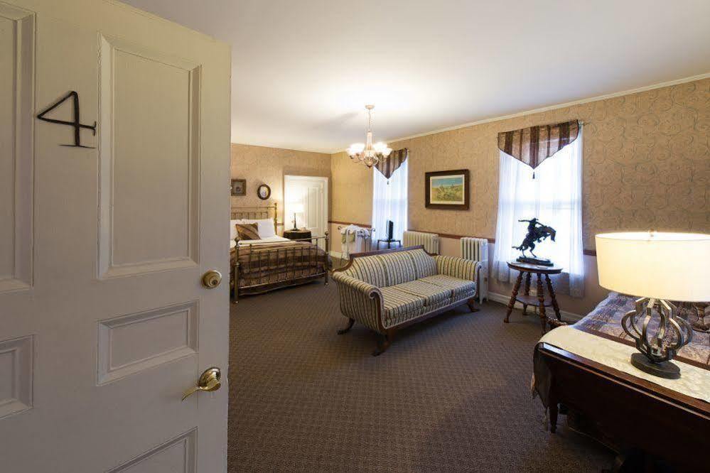 Rogues Harbor Inn Lansing Eksteriør billede